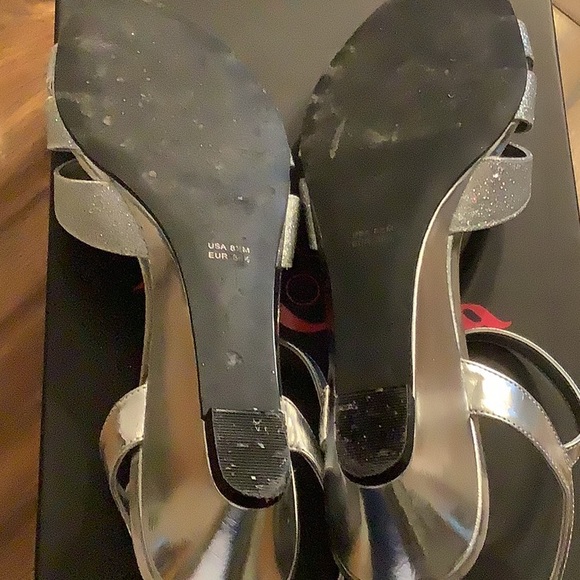 Glittery Silver Wedges - Picture 6 of 7